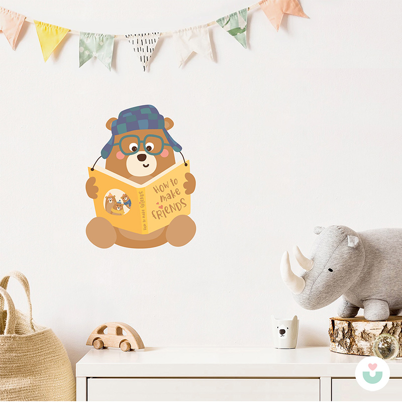 Kitap Okuyan Sevimli Ayı Duvar Sticker - 1